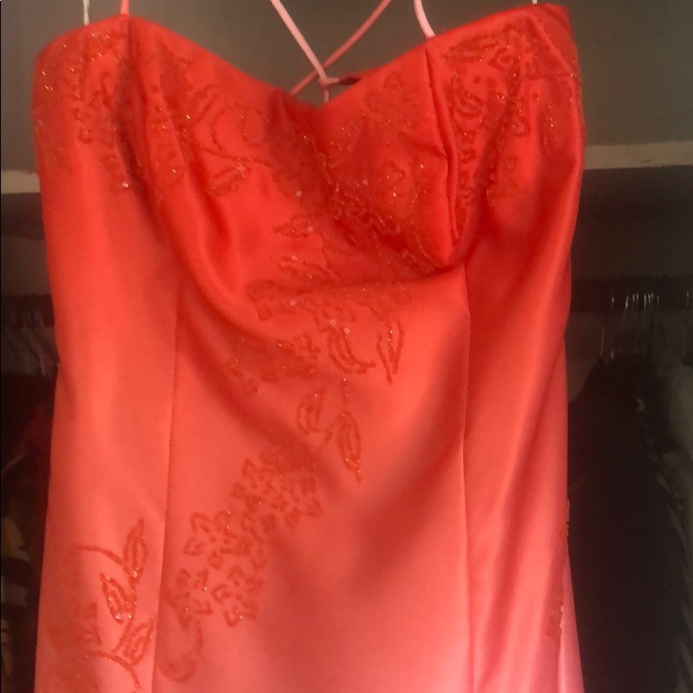 Dress - Picture 1 of 4